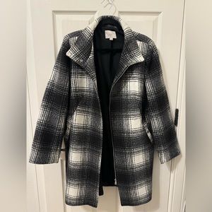 W LOFT B&W Plaid Wool Coat